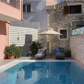 7 bedroom seaside villa with pool, Kassiopi, sleeps 13